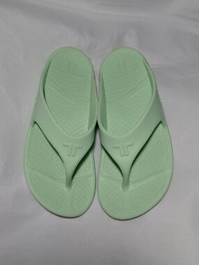 Telic Footwear FlipFlops Seafoam Ultra Soft Womens-M Sz 9